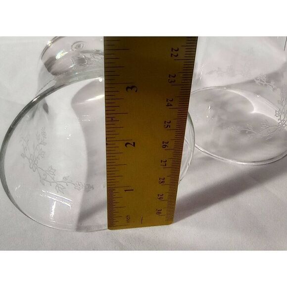 Set of two vintage glass etched tea light inserts - Picture 5 of 5